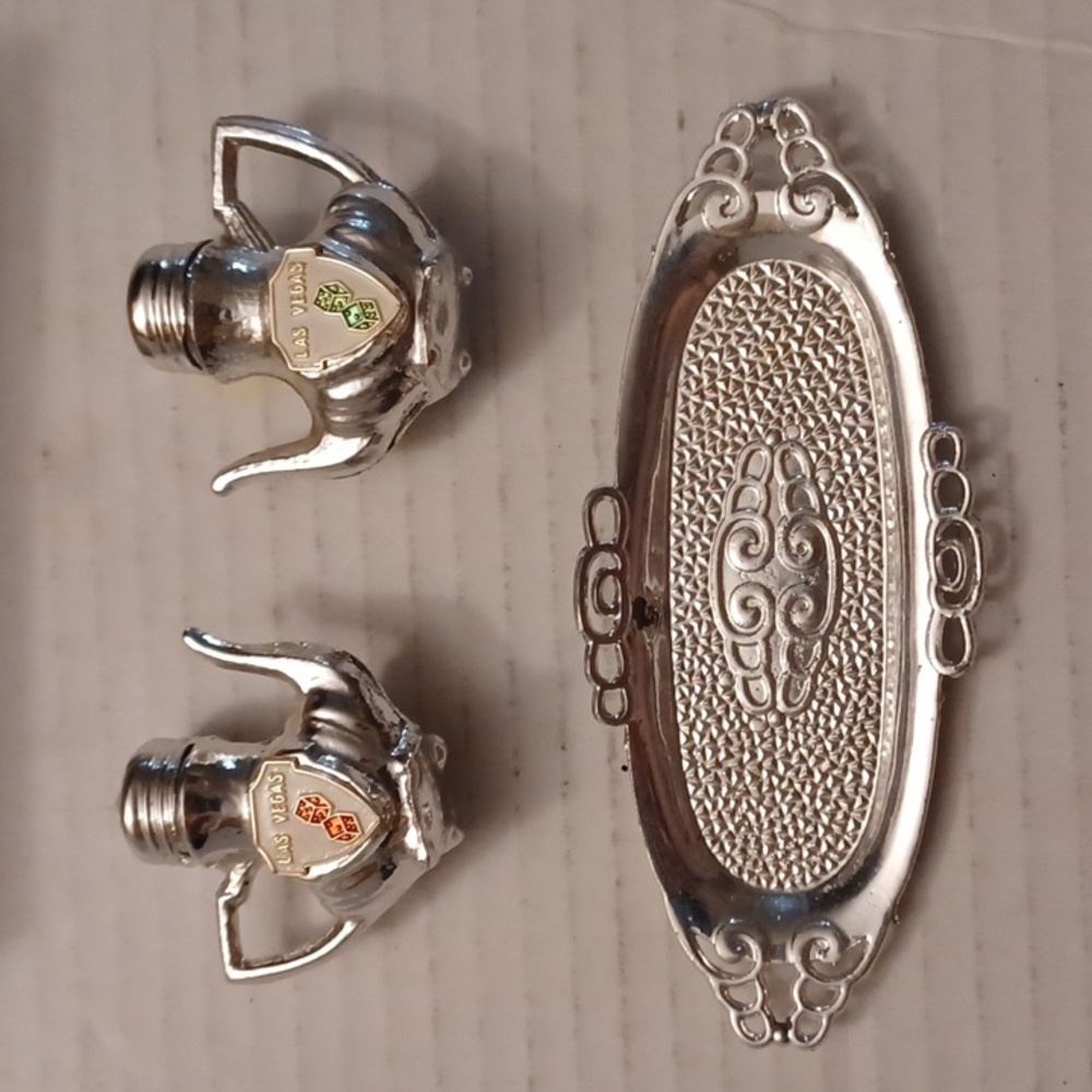 4/$40 New Las Vegas Silver Salt & Pepper Tray Set